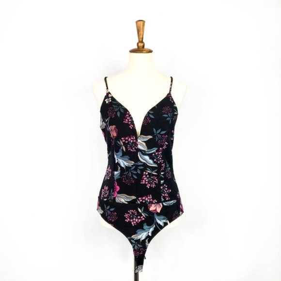 Charlotte Russe Boho Cottagecore Rose Floral Plunge Bodysuit - Picture 3 of 13